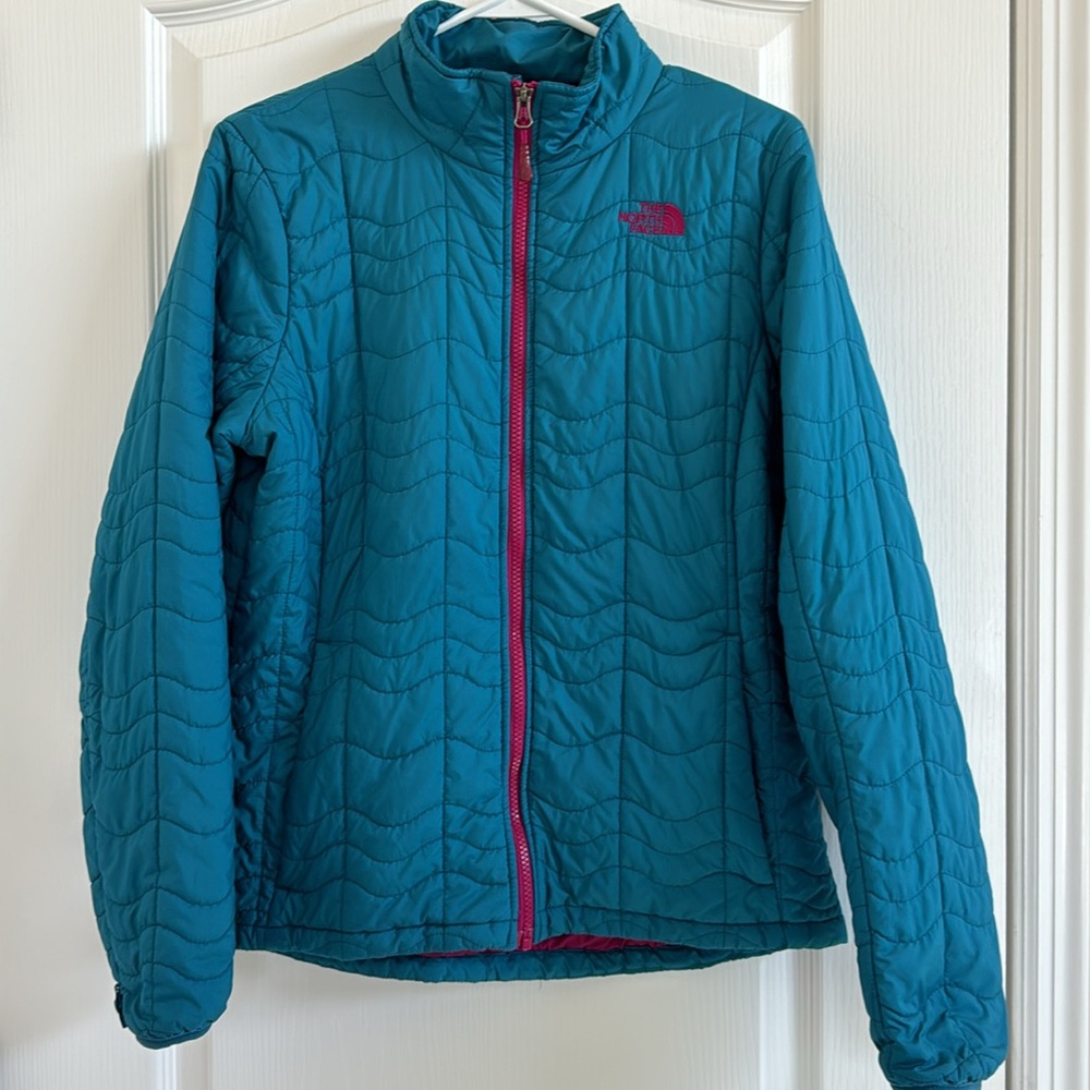 The North Face Women’s Bombay Jacket - Picture 2 of 10